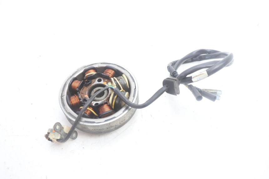 photo de ROTOR STATORE HONDA SCV LEAD 100 (2003 - 2007) - Andere kijkhoek