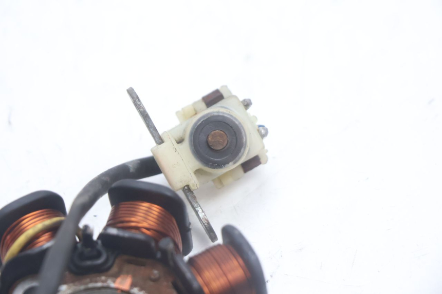 photo de ROTOR STATORE HONDA SCV LEAD 100 (2003 - 2007) - Bevestigingspunten