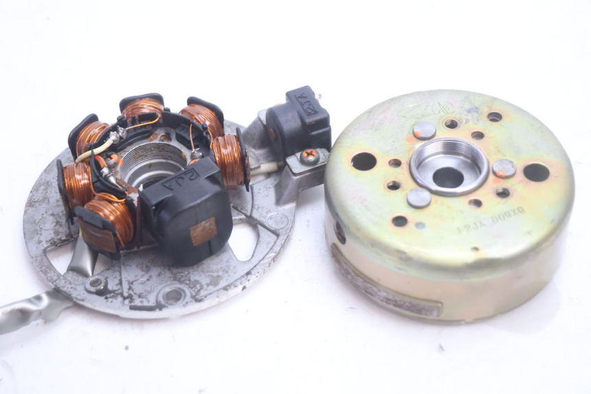 photo de ROTOR STATOREN YAMAHA SLIDER 50 (1999 - 2004) - Technische close-up