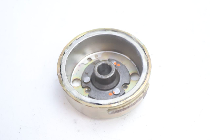 photo de ROTOR STATOREN YAMAHA SLIDER 50 (1999 - 2004) - Bevestigingspunten