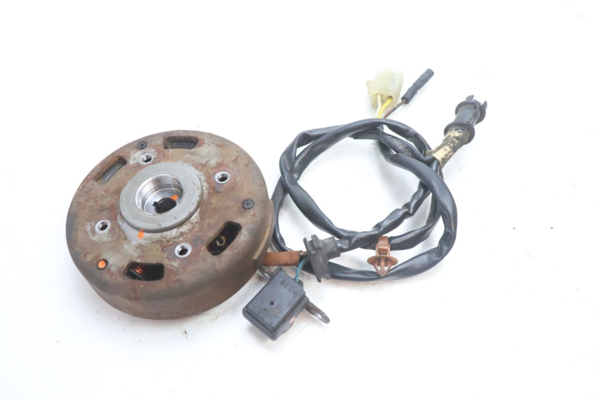 photo de ROTOR STATOR PEUGEOT SPEEDFIGHT 2 AC 50 (2000 - 2009) - Zoom op gebruiksstaat