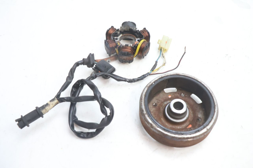 photo de ROTOR STATOR PEUGEOT SPEEDFIGHT 2 AC 50 (2000 - 2009) - Detail van het onderdeel