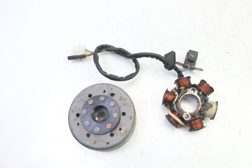 photo de ROTOR STATORE PEUGEOT SPEEDFIGHT 3 AIR 50 (2009 - 2015) - Hoofdaanzicht