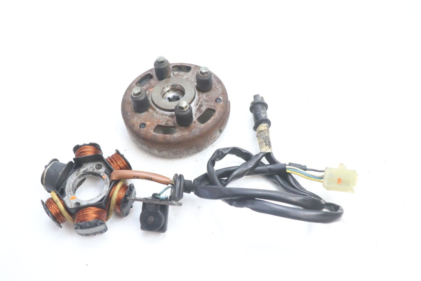 photo de ROTOR STATOR PEUGEOT SPEEDFIGHT LC 50 (1996 - 2002) - Hoofdaanzicht