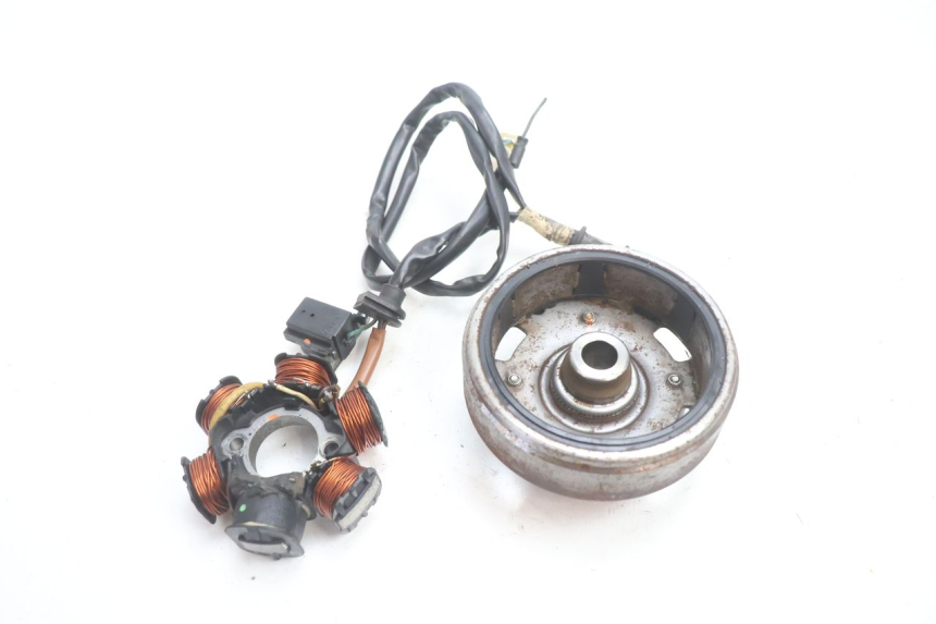 photo de ROTOR STATOR PEUGEOT SPEEDFIGHT LC 50 (1996 - 2002) - Detail van het onderdeel