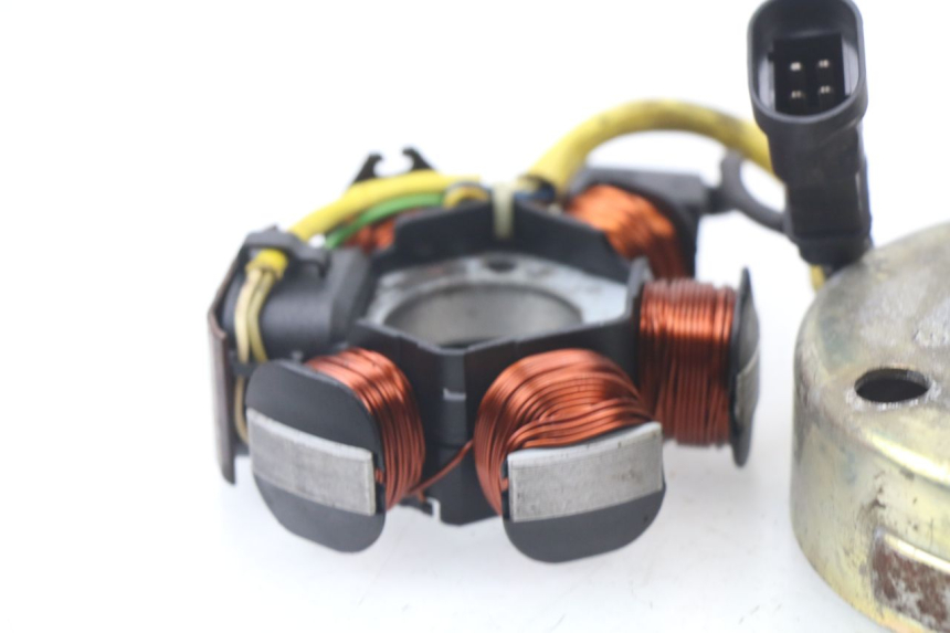 photo de ROTOR STATOREN APRILIA SR CARB LC 2T 50 (2004 - 2012) - Technische close-up