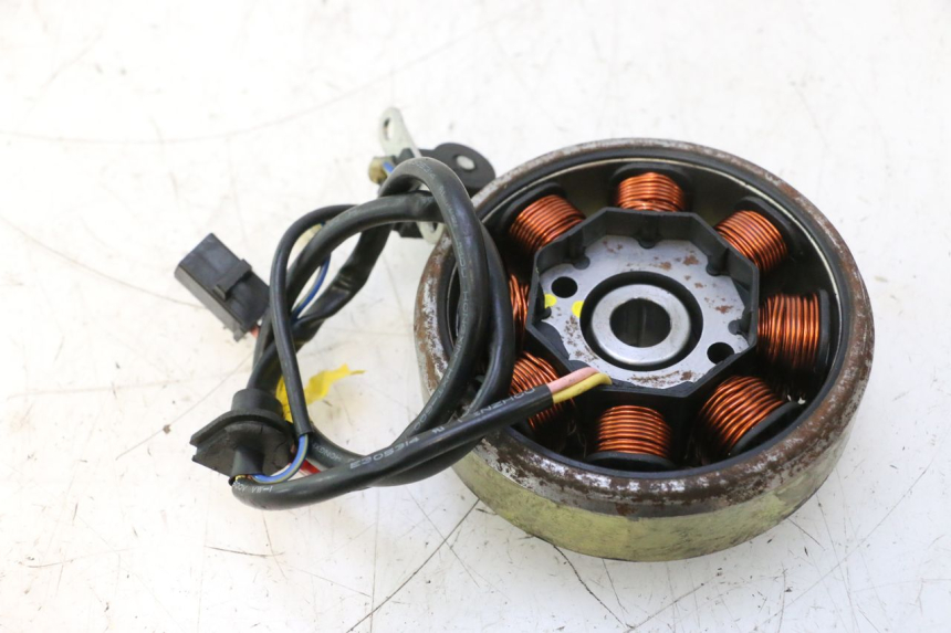 photo de ROTOR STATOR KYMCO SUPER 8 2T 50 (2007 - 2013) - Staat van het oppervlak