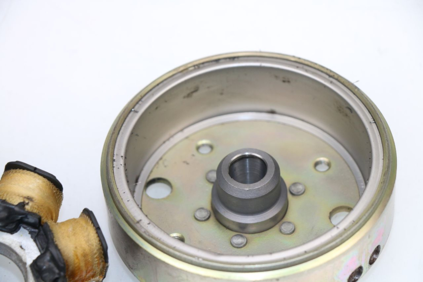 photo de ROTOR STATORE BAOTIAN TRAVEL SPIRIT 50 (2010 - 2012) - Bevestigingspunten