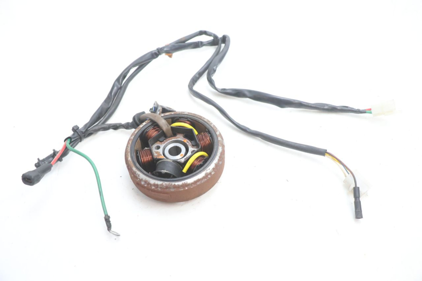 photo de ROTOR STATOREN PEUGEOT TREKKER 50 (1995 - 2004) - Andere kijkhoek