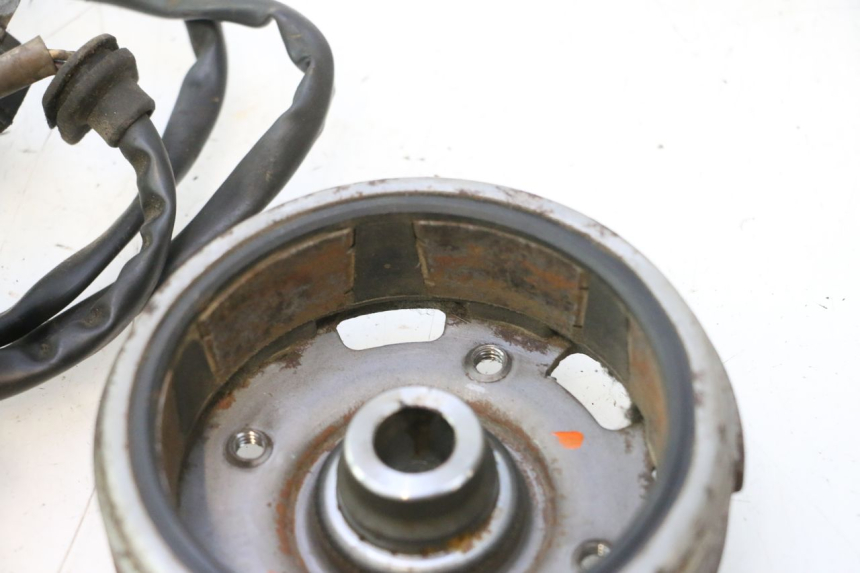 photo de ROTOR STATOREN PEUGEOT TREKKER 50 (1995 - 2004) - Zoom op componenten
