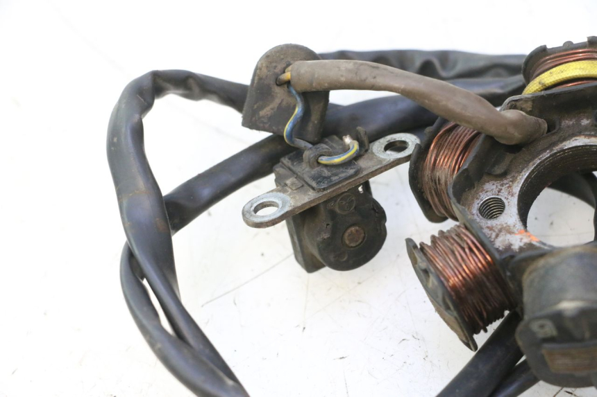 photo de ROTOR STATOREN PEUGEOT TREKKER 50 (1995 - 2004) - Bevestigingspunten