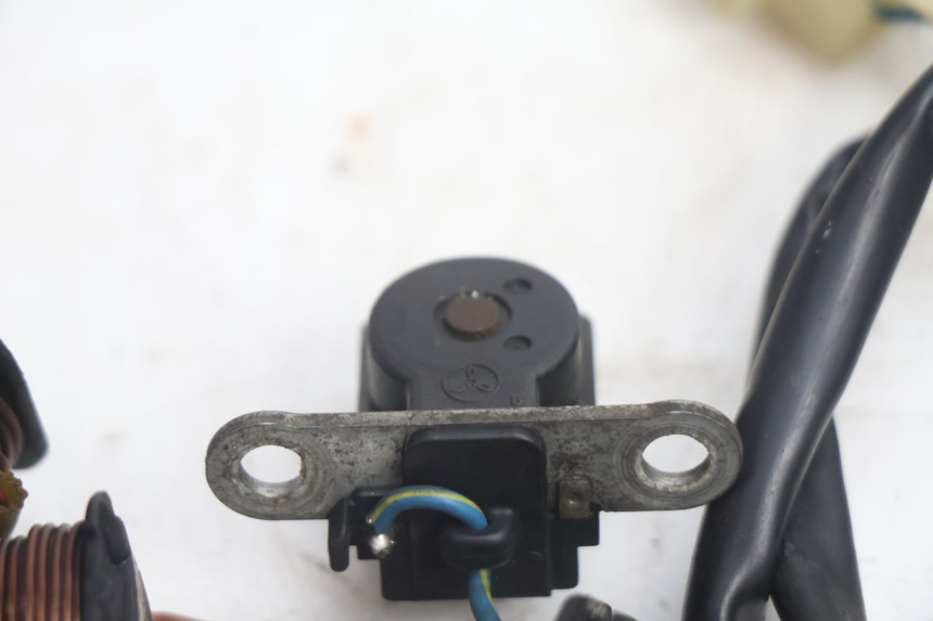 photo de ROTOR STATOREN PEUGEOT TREKKER 50 (1995 - 2004) - Bevestigingspunten