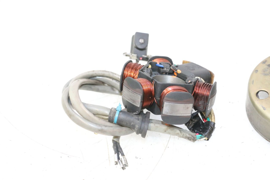 photo de ROTOR STATOR PIAGGIO TYPHOON 50 (2000 - 2009) - Markeringen en referenties