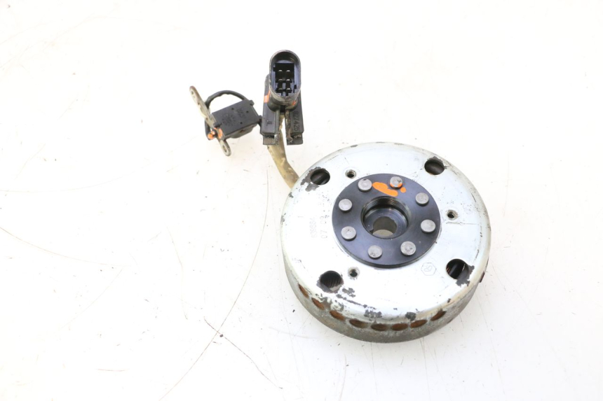 photo de ROTOR STATOR PIAGGIO TYPHOON 50 (2000 - 2009) - Detail van het onderdeel