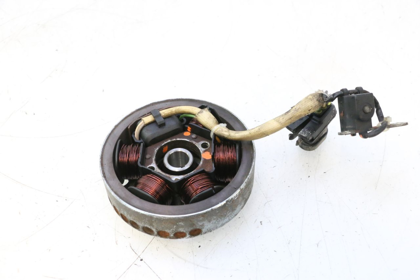 photo de ROTOR STATOR PIAGGIO TYPHOON 50 (2000 - 2009) - Zoom op gebruiksstaat