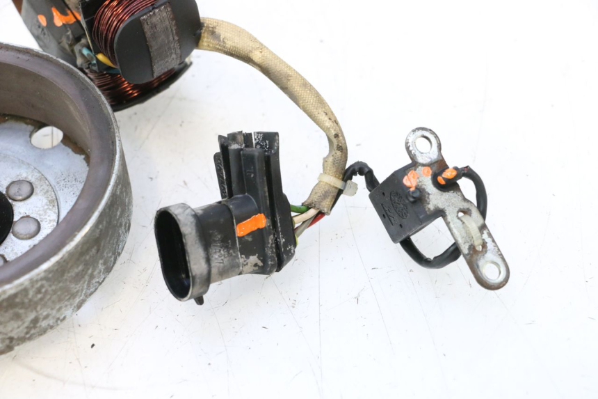 photo de ROTOR STATOR PIAGGIO TYPHOON 50 (2000 - 2009) - Technische close-up