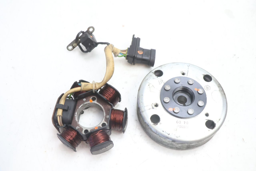 photo de ROTOR STATOR PIAGGIO TYPHOON 50 (2000 - 2009) - Hoofdaanzicht