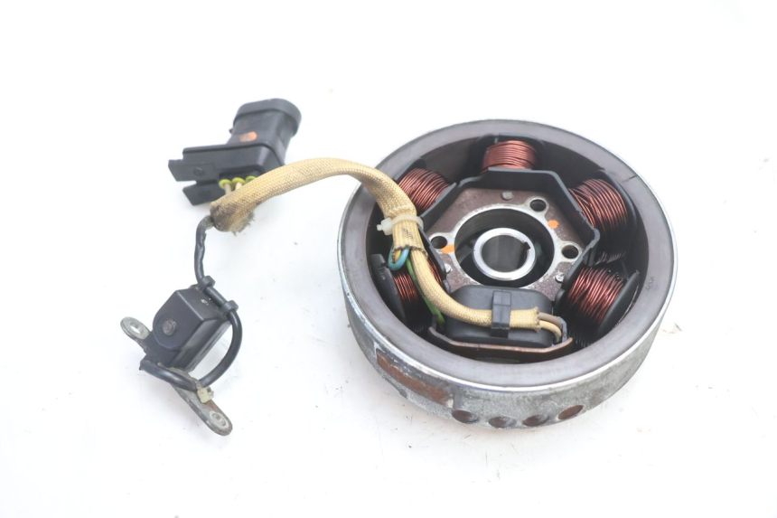 photo de ROTOR STATOR PIAGGIO TYPHOON 50 (2000 - 2009) - Andere kijkhoek