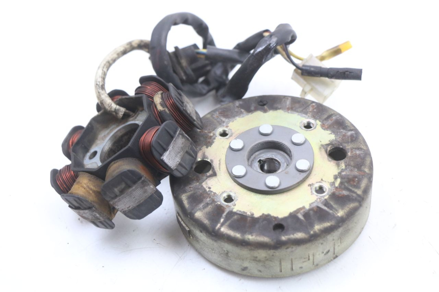 photo de ROTOR STATOREN PEUGEOT V-CLIC VCLIC 50 (2007 - 2013) - Hoofdaanzicht