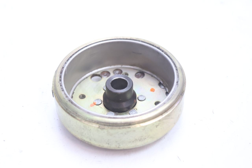photo de ROTOR STATOREN PEUGEOT V-CLIC VCLIC 50 (2007 - 2013) - Kenmerkende details