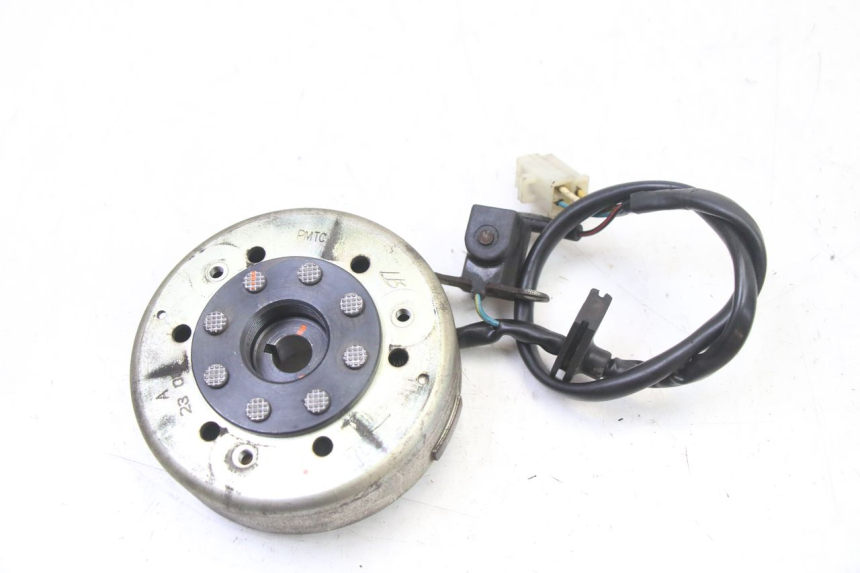 photo de ROTOR STATOREN PEUGEOT VIVACITY NEW 2T 50 (2008 - 2017) - Zoom op gebruiksstaat