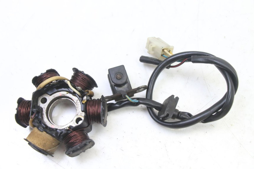 photo de ROTOR STATOREN PEUGEOT VIVACITY NEW 2T 50 (2008 - 2017) - Bevestigingspunten