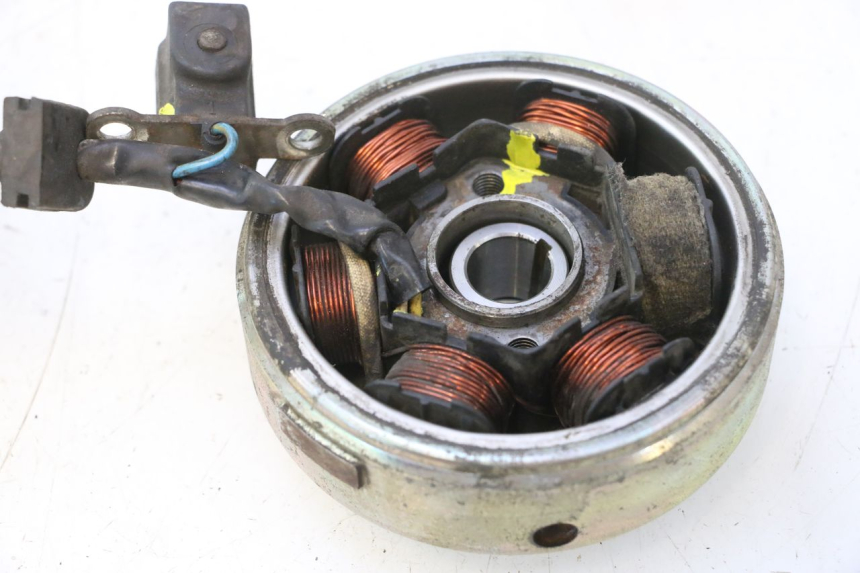 photo de ROTOR STATOREN PEUGEOT VIVACITY NEW 2T 50 (2008 - 2017) - Zoom op gebruiksstaat