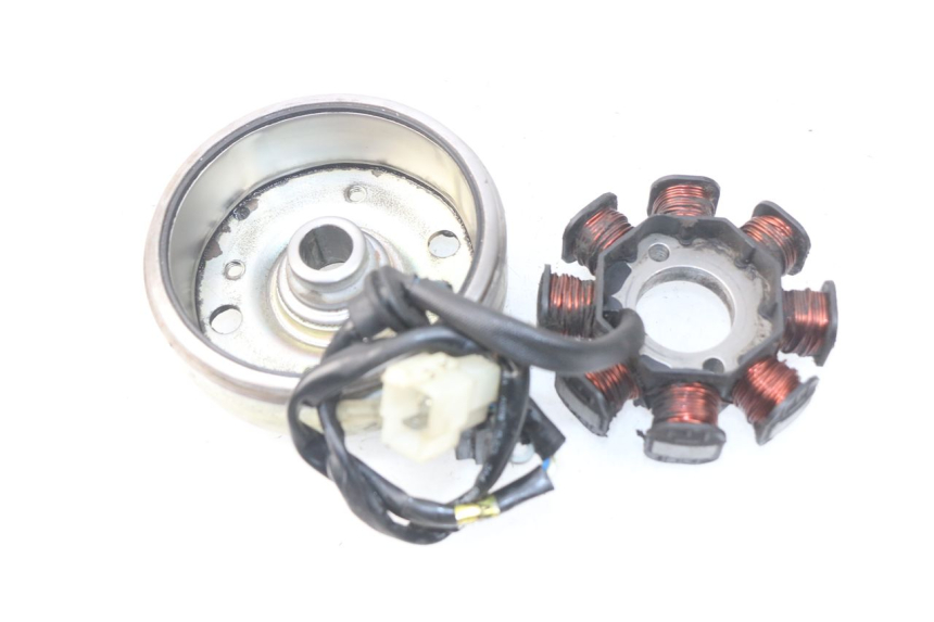 photo de ROTOR STATOR PEUGEOT VIVACITY NEW 4T 50 (2008 - 2017) - Zoom op gebruiksstaat