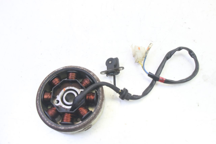 photo de ROTOR STATOR PEUGEOT VIVACITY NEW 4T 50 (2008 - 2017) - Zoom op gebruiksstaat