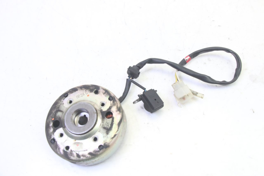 photo de ROTOR STATOR PEUGEOT VIVACITY NEW 4T 50 (2008 - 2017) - Andere kijkhoek