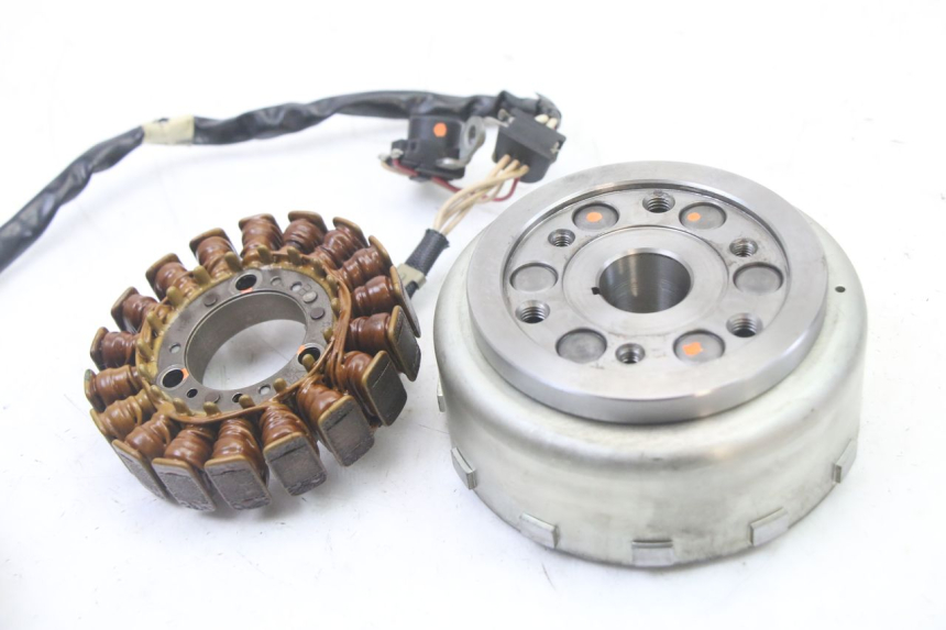 photo de ROTOR STATOREN YAMAHA X-MAX XMAX 125 (2010 - 2013) - Technische close-up
