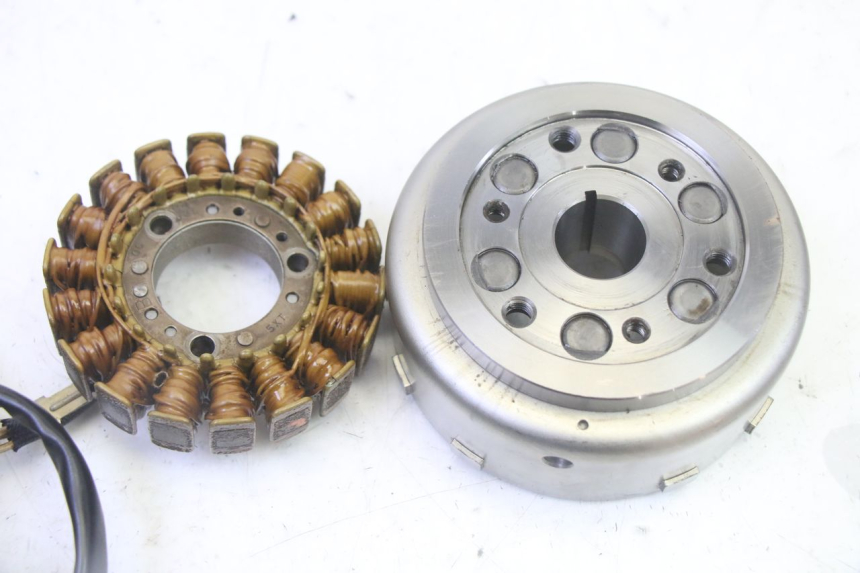 photo de ROTOR STATORE YAMAHA XMAX X-MAX 125 (2006 - 2009) - Detail van het onderdeel