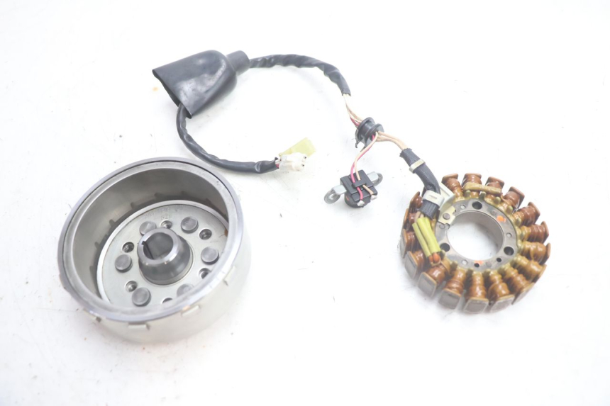 photo de ROTOR STATORE YAMAHA XMAX X-MAX 125 (2006 - 2009) - Detail van het onderdeel