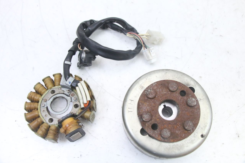 photo de ROTOR STATOREN YAMAHA YP MAJESTY 125 (2007 - 2010) - Hoofdaanzicht