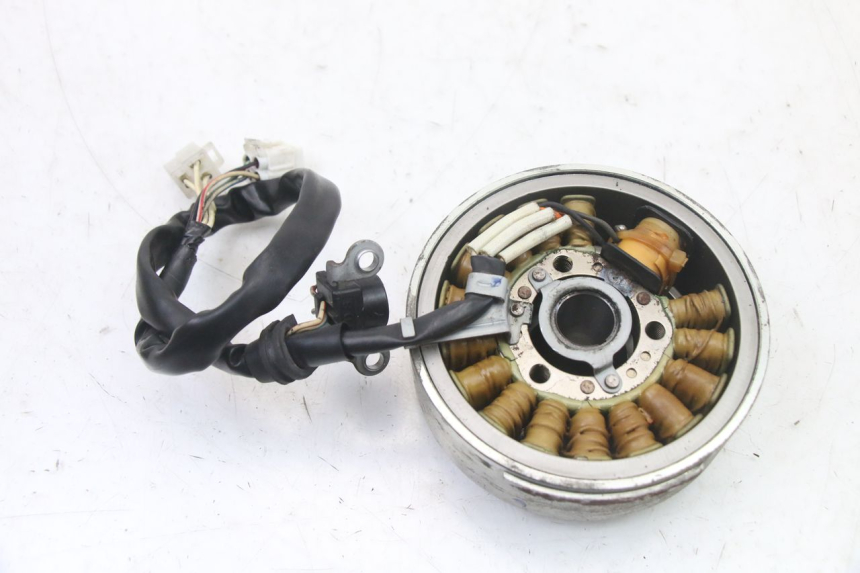 photo de ROTOR STATOREN YAMAHA YP MAJESTY 125 (2007 - 2010) - Andere kijkhoek