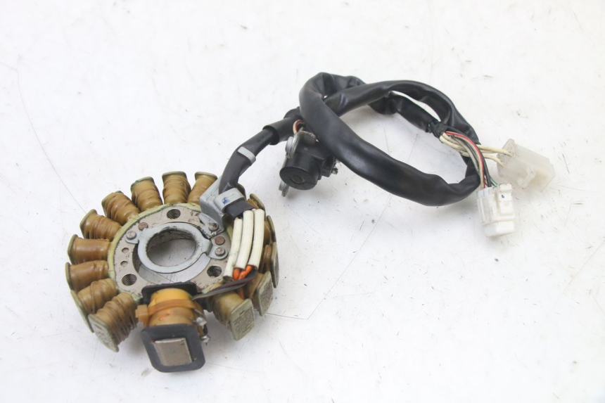 photo de ROTOR STATOREN YAMAHA YP MAJESTY 125 (2007 - 2010) - Bevestigingspunten