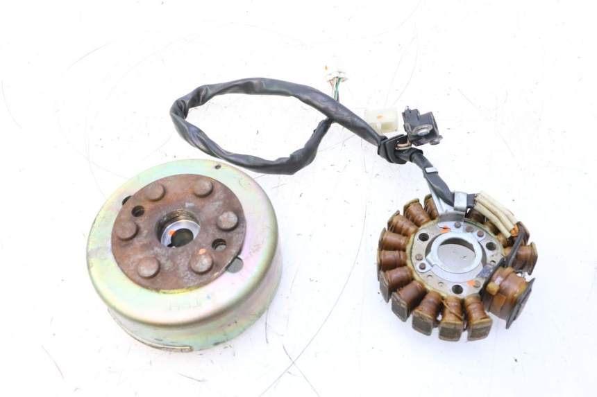 photo de ROTOR STATOREN YAMAHA YP MAJESTY 125 (1998 - 2001) - Hoofdaanzicht