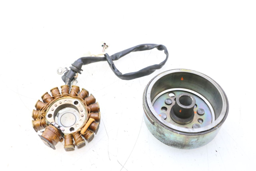 photo de ROTOR STATOREN YAMAHA YP MAJESTY 125 (1998 - 2001) - Detail van het onderdeel