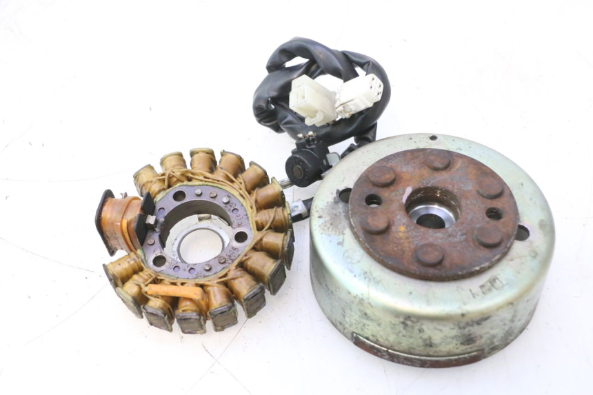 photo de ROTOR STATOREN YAMAHA YP MAJESTY 125 (1998 - 2001) - Hoofdaanzicht