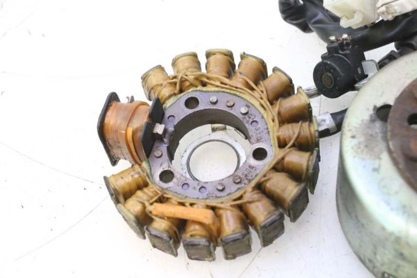 photo de ROTOR STATOREN YAMAHA YP MAJESTY 125 (1998 - 2001) - Aanvullende foto