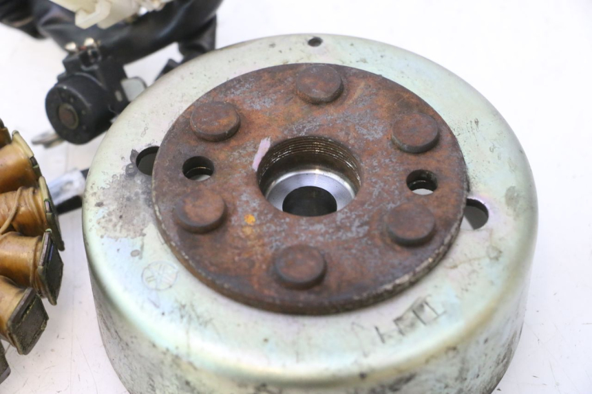 photo de ROTOR STATOREN YAMAHA YP MAJESTY 125 (1998 - 2001) - Visuele inspectie