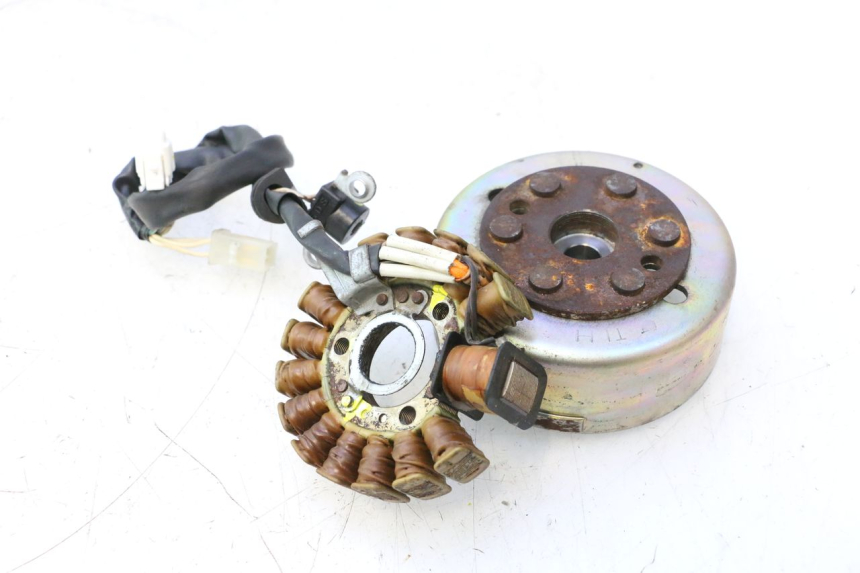 photo de ROTOR STATOREN YAMAHA YP MAJESTY 125 (2002 - 2006) - Technische close-up