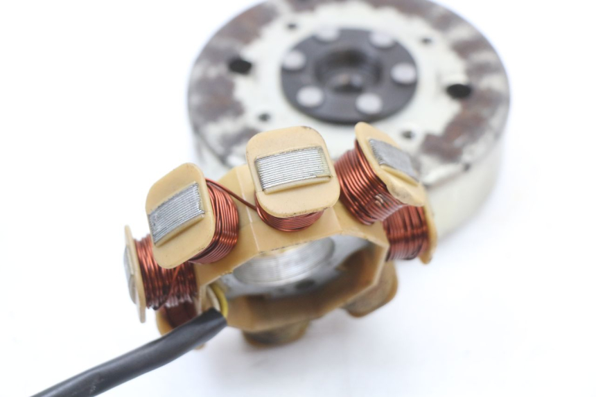 photo de ROTOR STATOR UNIVERSAL BIKE ZN50QT-11B 50 (2018 - 2021) - Bevestigingspunten