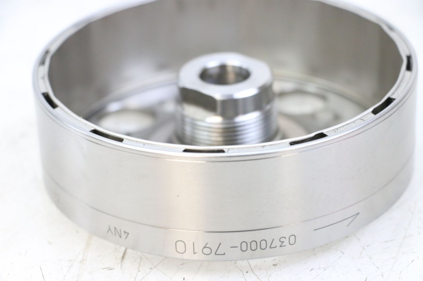 photo de ROTOR SUZUKI GSR 750 (2011 - 2017) - Detail van het onderdeel