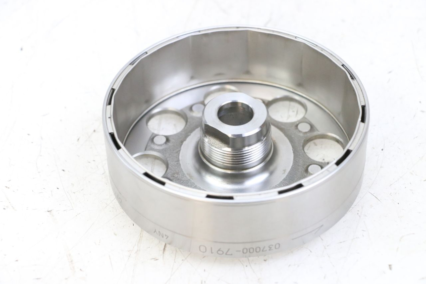 photo de ROTOR SUZUKI GSR 750 (2011 - 2017) - Zoom op gebruiksstaat