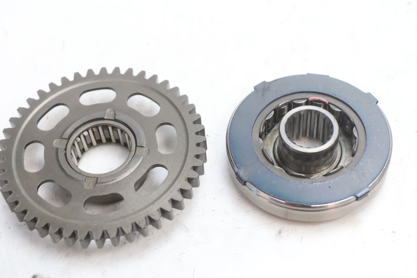 photo de STARTER KLIKKEERWIEL SUZUKI GSR 600 (2005 - 2012) - Andere kijkhoek