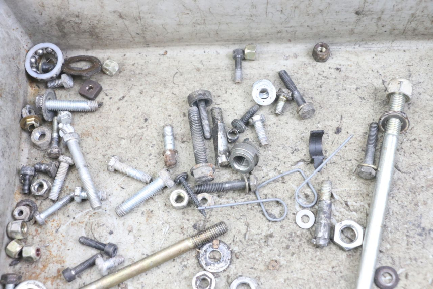 photo de ZAK SCHROEVEN EN BEVESTIGINGSMATERIAAL PEUGEOT 103 VOGUE VS2 50 (2004 - 2017) - Andere kijkhoek