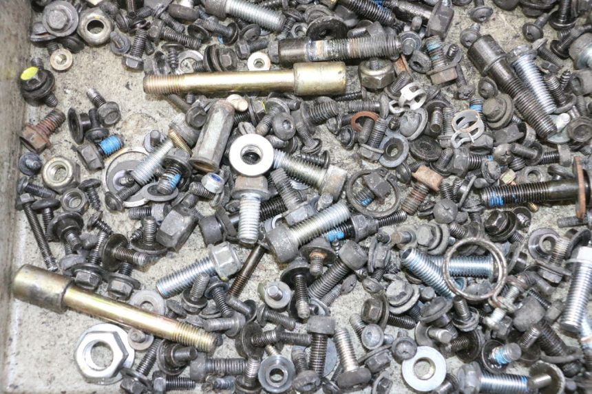 photo de ZAK SCHROEVEN EN BEVESTIGINGSMATERIAAL QUADRO 4 4D 350 (2015 - 2018) - Andere kijkhoek