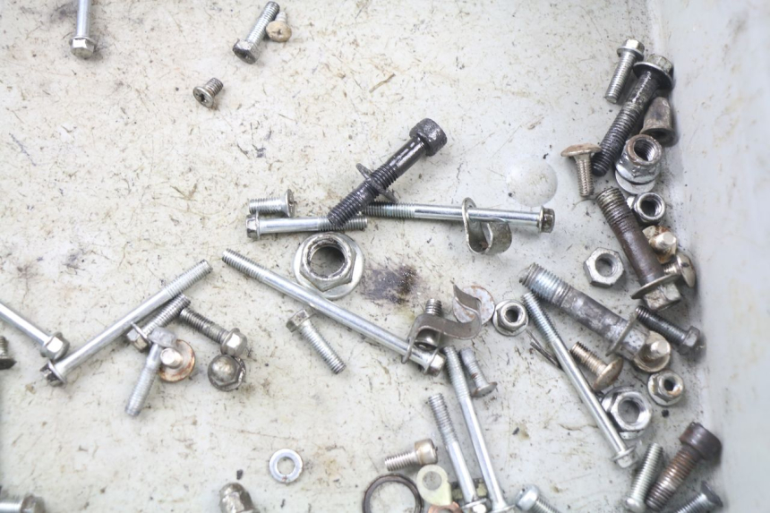 photo de ZAK SCHROEVEN EN BEVESTIGINGSMATERIAAL ORION AGB37 CRF1 DIRT BIKE 125 (2013 - 2021) - Detail van het onderdeel