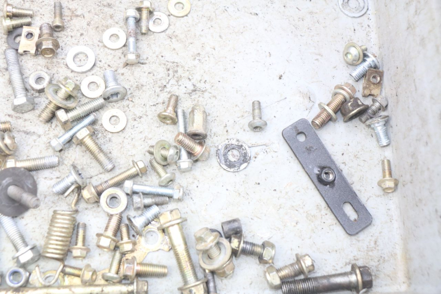 photo de ZAK SCHROEVEN EN BEVESTIGINGSMATERIAAL ORION AGB37 CRF1 DIRT BIKE 125 (2013 - 2021) - Andere kijkhoek